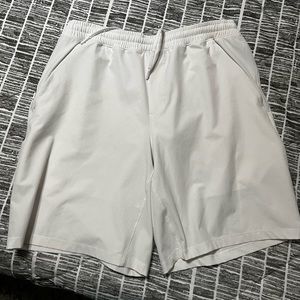 Mens Lululemon Pace Breaker 9” lined white shorts XL